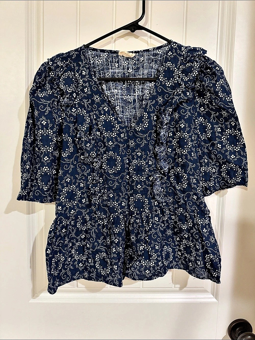 ana a new approach Blouse in navy & White Size Medium Like